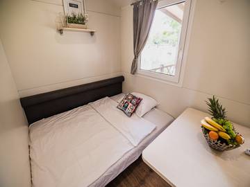 Mobil home pour 3 personnes, avec terrasse, animaux acceptés dans Brežice