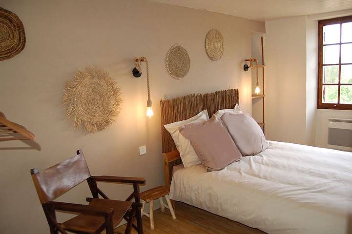 Location de vacances pour 6 personnes, avec jardin et terrasse à Cendrieux - 2