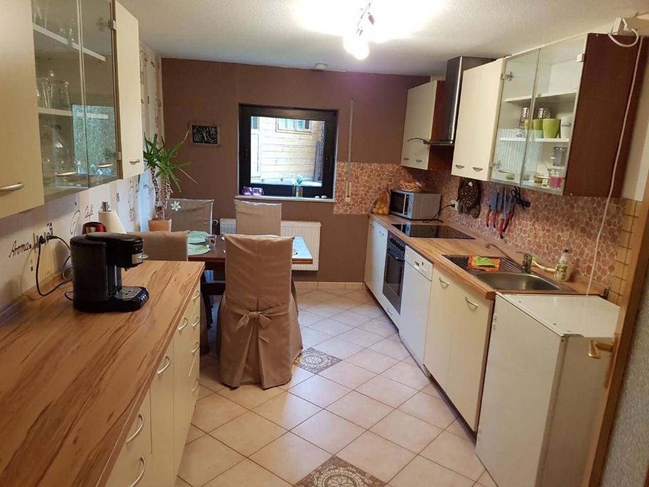 Ganze Wohnung, Ferienwohnung 'Gästehaus Petra Souterrain' mit Gemeinschaftsterrasse und Wlan in Steinau an der Straße, Südhessen