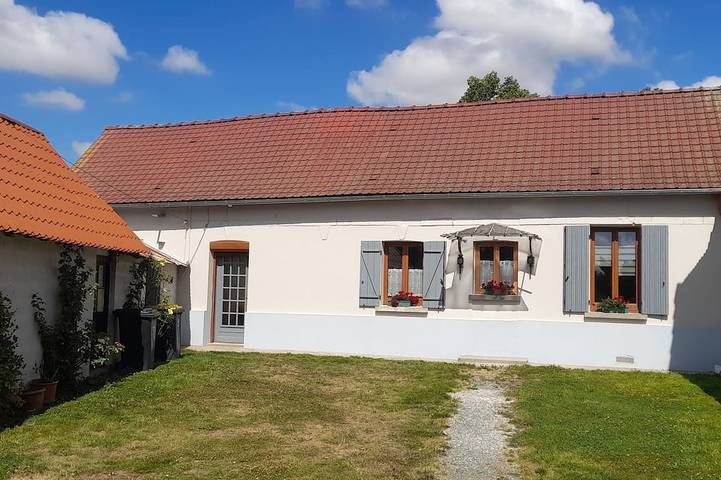 Location de vacances pour 9 personnes, avec Terrasse et Jardin dans Frucourt