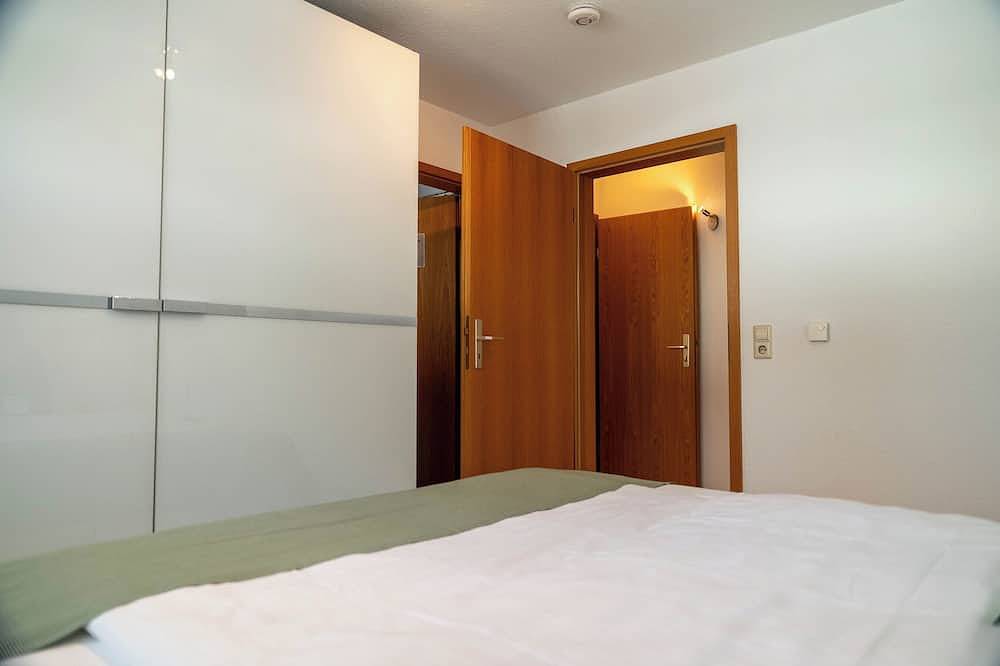 Ganze Wohnung, Spacious 3Br in Böblingen, Walk to Lakes, Transit & Authentic German Restaurant in Böblingen, Landkreis Böblingen