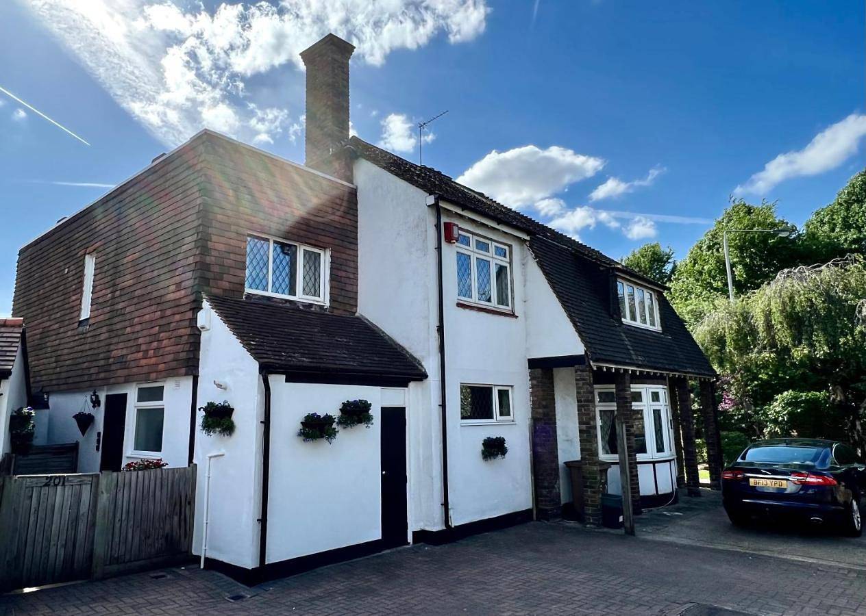 Beddington Park Lodge East in Sutton (London), Londra