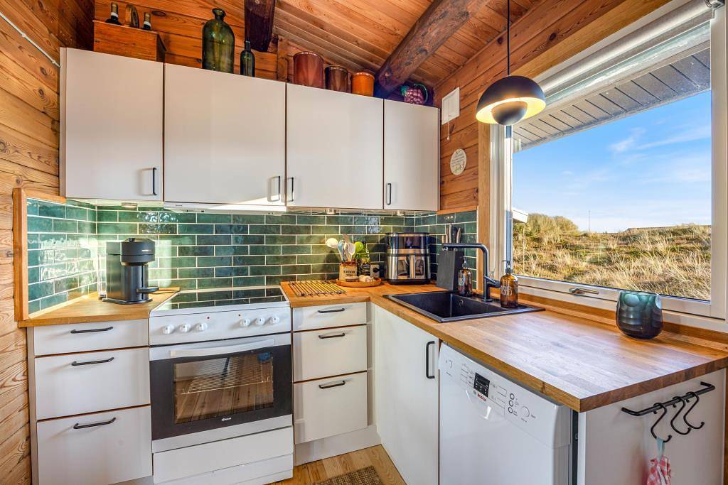 Cosy holiday home with covered terrace for 6 people in Søndervig, Holmsland Klit