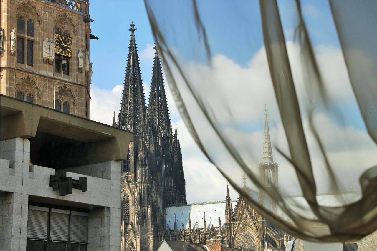 Ganze Wohnung, Apartment with Balcony in Köln, Rheinland