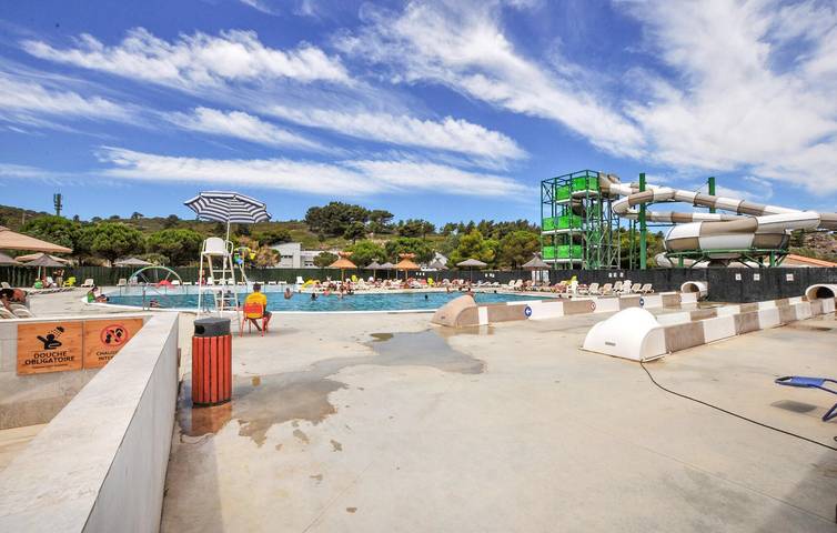 Camping pour 6 personnes, avec piscine ainsi que jardin et terrasse à Narbonne - 3