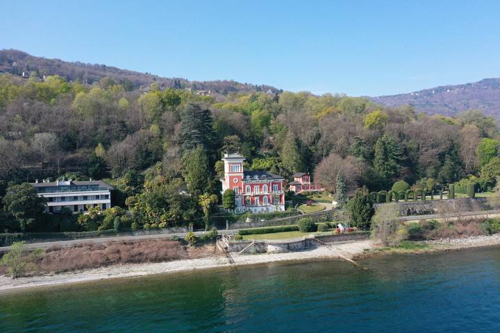 Ferienwohnung für 5 Personen, mit Balkon und Terrasse sowie Garten und Seeblick in Comune di Stresa