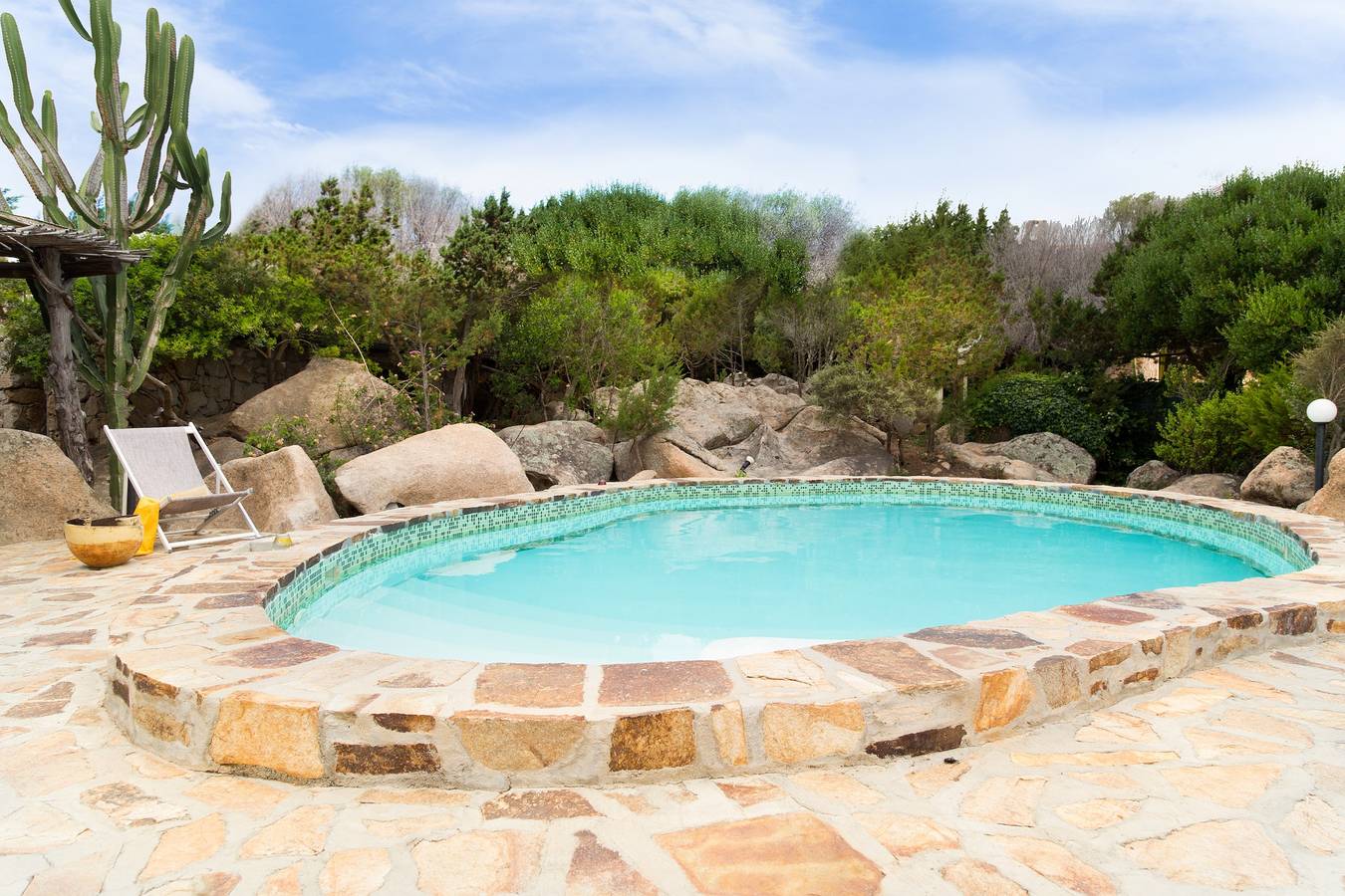 Entire apartment, Apartment 'Belvedere' with Sea View, Wi-Fi and Air Conditioning in Punta Molara, San Teodoro