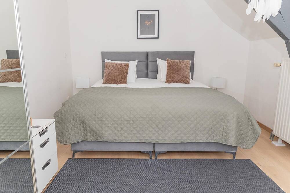 Charming 2-bedroom villa in brilliant Merelbeke-Melle with Ac in Melle (Flandes Oriental), Provincia de Flandes Oriental