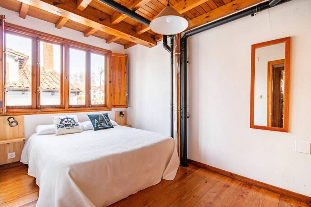 Charming Fisherman's House with patio close to everything. in Comillas, Cantabrian Coast