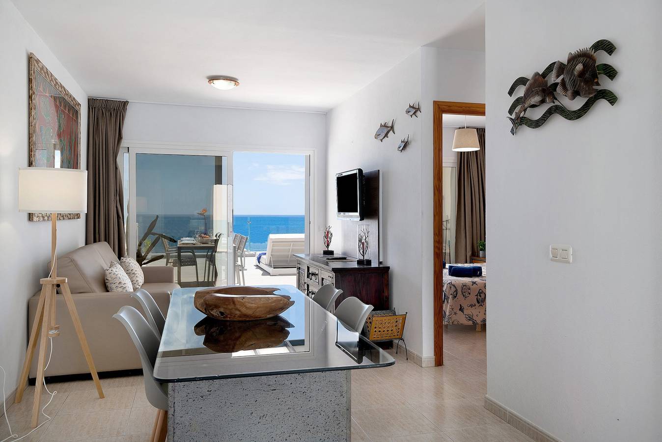 Apartamento entero, Apartamento vacacional "Callao Beach 6" con vistas al mar, terraza y Wi-Fi in Punta de las Mujeres, Haría
