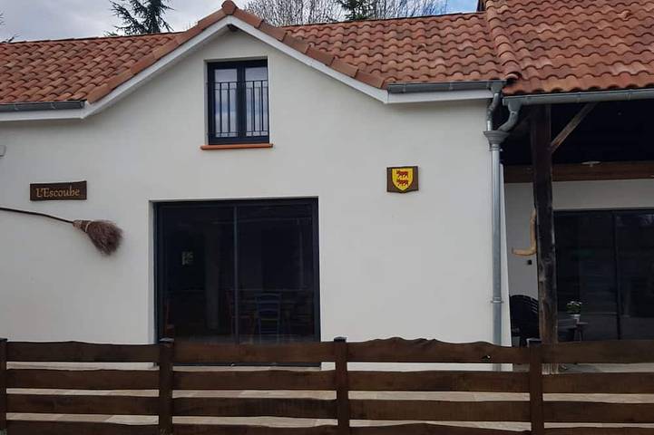 Location de vacances pour 5 personnes, avec terrasse à Arrosès