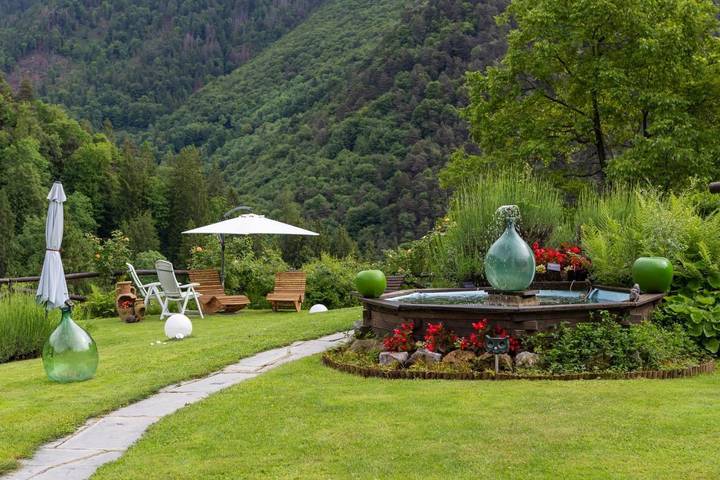 Chambre d’hôte pour 2 personnes, avec Jacuzzi ainsi que Jardin et Vue à Roncobello