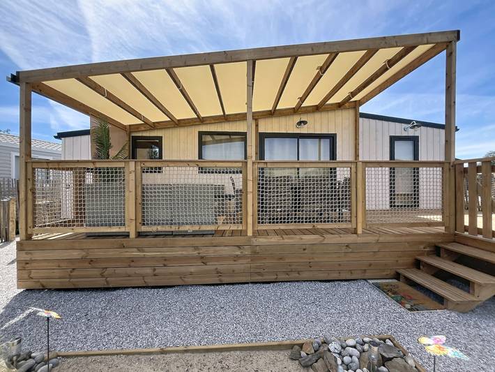 Camping pour 6 personnes, avec Terrasse ainsi que Jardin et Piscine