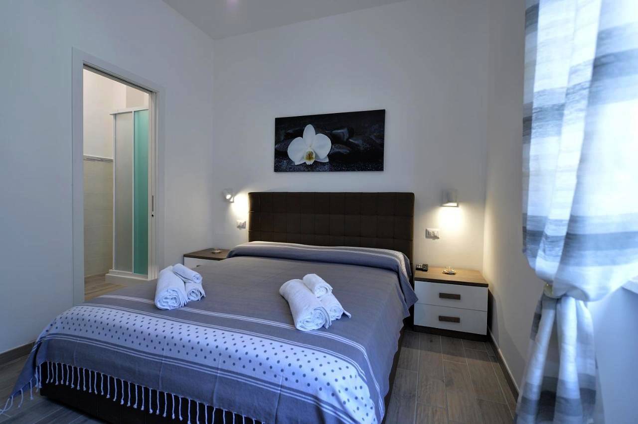 Double Room with Private Bathroom in Pôr do Sol, Baia Verde