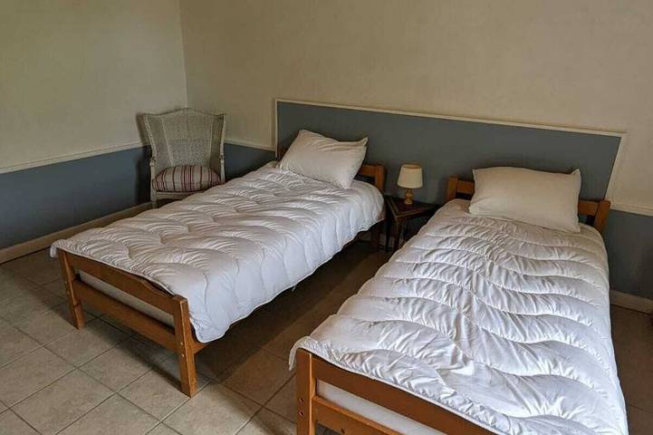 Location de vacances pour 6 personnes, avec piscine à Chalais