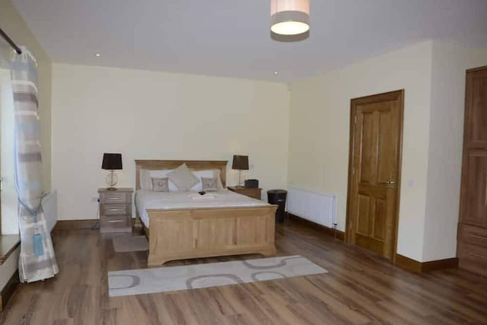 Inish Deluxe Suite in Inishowen, County Donegal