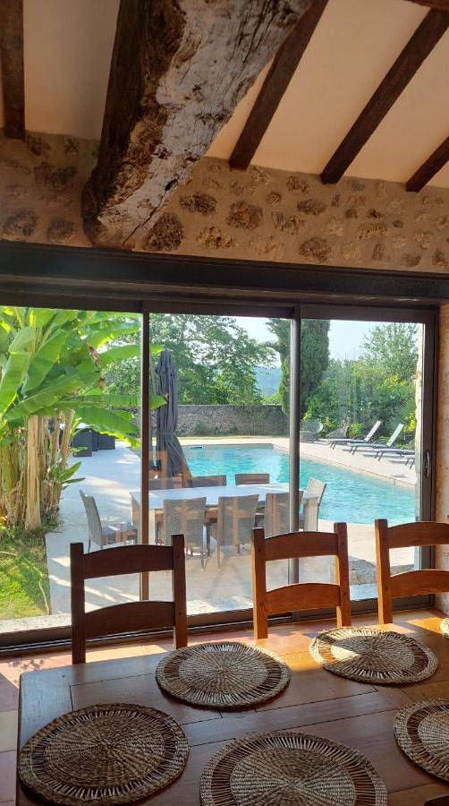 Location de vacances pour 14 personnes, avec piscine ainsi que vue et terrasse à Vianne - 4