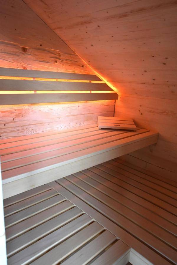 Gîte pour 5 personnes, avec jacuzzi ainsi que sauna et balcon, adapté aux familles à Wilhelmsfeld - 3