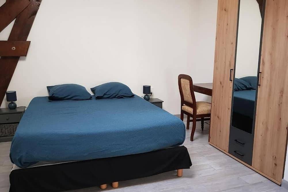 In The Heart Of Our Countryside in Lachapelle-Saint-Pierre, Oise