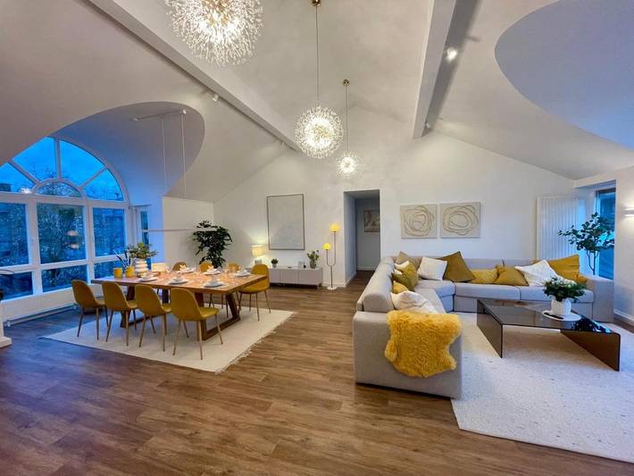 Ferienwohnung für 6 Personen, mit Ausblick und Terrasse in München