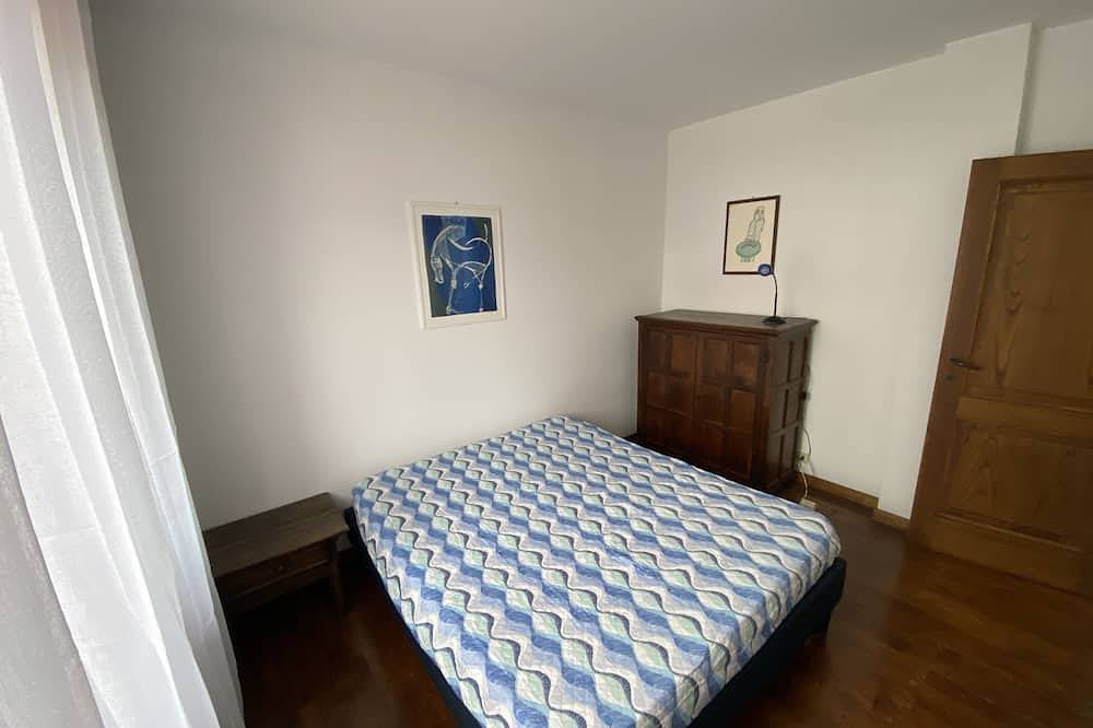 Villa Fiorita with large garden in Lido di Camaiore, Camaiore