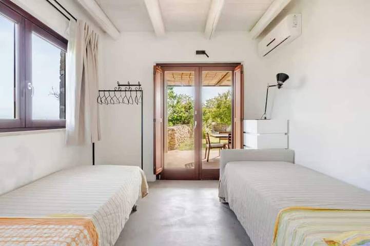 Favignana Luxury - Villa Design con Terrazza Vista Mare e Giardino in Favignana città, Favignana