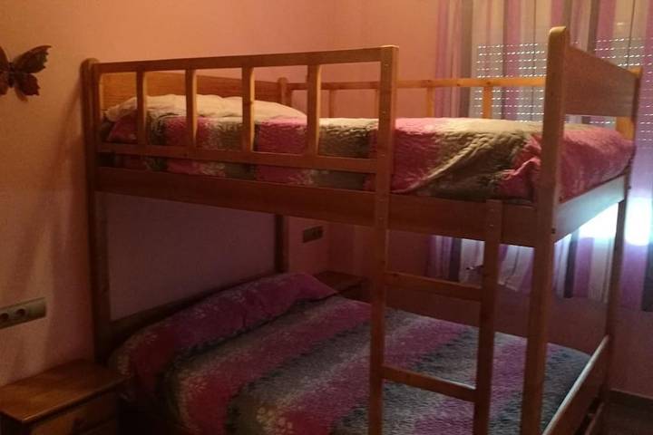 Casa rural para 20 personas, con jardín además de terraza y piscina en Fortuna - 2