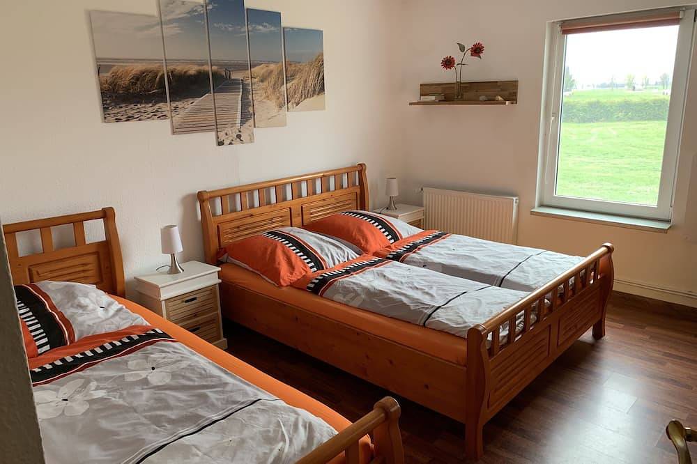 Entire apartment, Apartment up to 5 people with 2 bedrooms child-friendly large garden in Dargen, Usedom