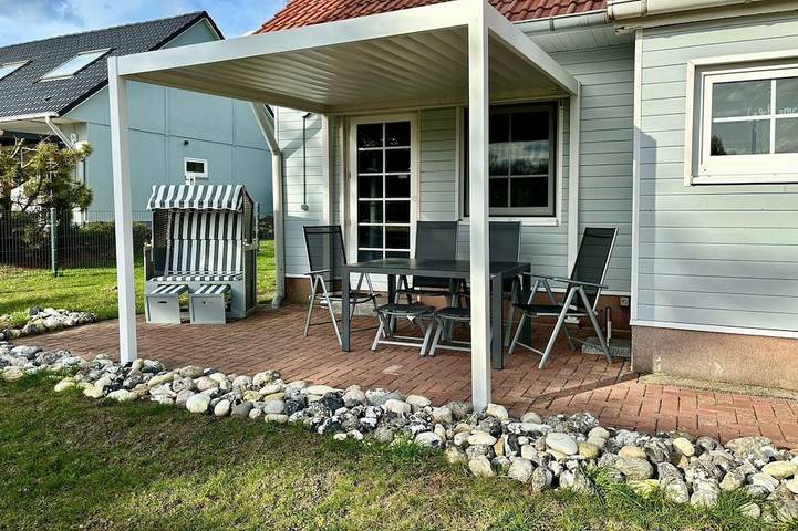 Ferienhaus für 4 Personen, mit Garten in Lütow