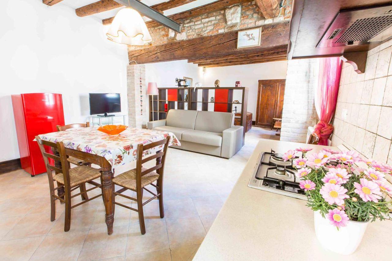 Canal Dream cosy apartment with canal view in Venedig, Lagune von Venedig