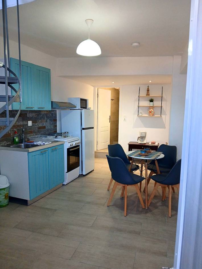 Gîte pour 2 personnes, avec Jardin à Koróni - 2