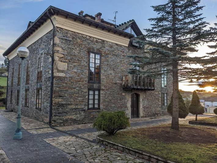 Casa rural para 2 personas, con Terraza y Jardín en Pesoz