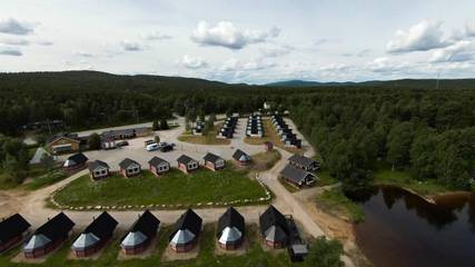Cottage pour 3 personnes, avec jacuzzi ainsi que jardin et sauna dans Inari
