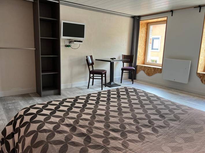 Gîte pour 3 personnes, avec jardin et vue sur le lac ainsi que vue et terrasse à Grandrupt - 2