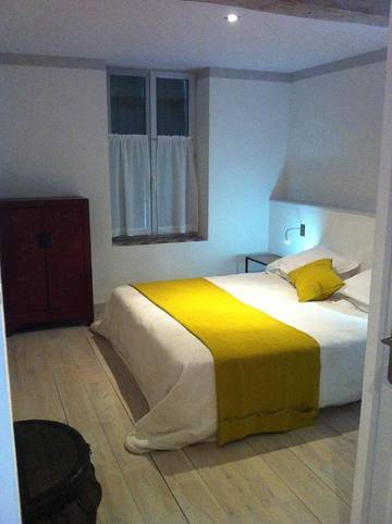 Gîte pour 4 personnes, avec terrasse et piscine à Puymirol