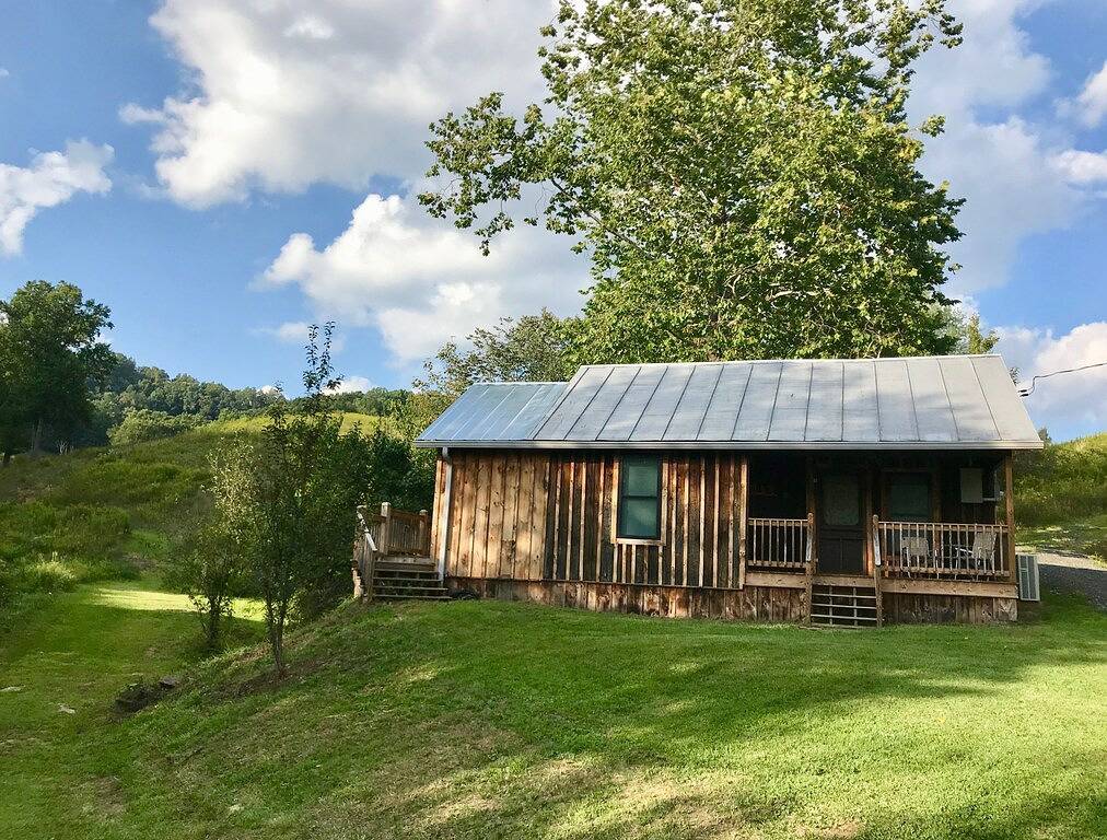 Rustikale, modernisierte Hütte im Herzen des Appalachenhochlands in Ashe County