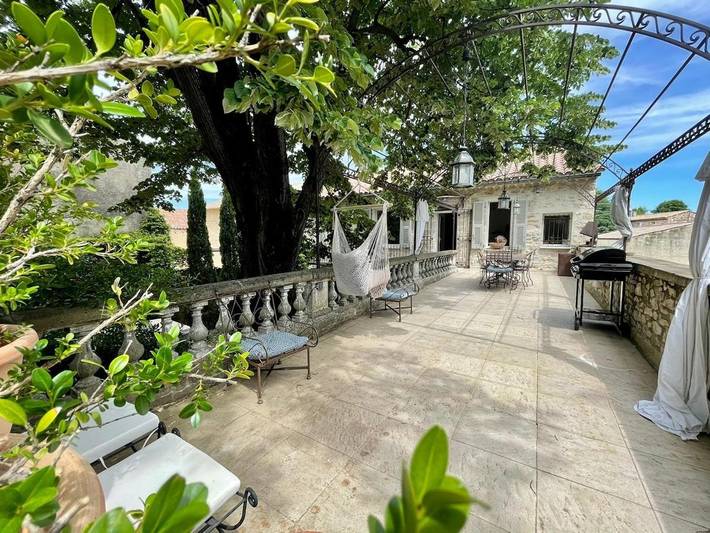 Location de vacances pour 8 personnes, avec jacuzzi et terrasse à Saint-Victor-la-Coste