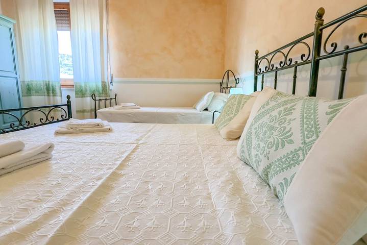 Gîte pour 2 personnes, avec jardin à Bosa Marina - 4