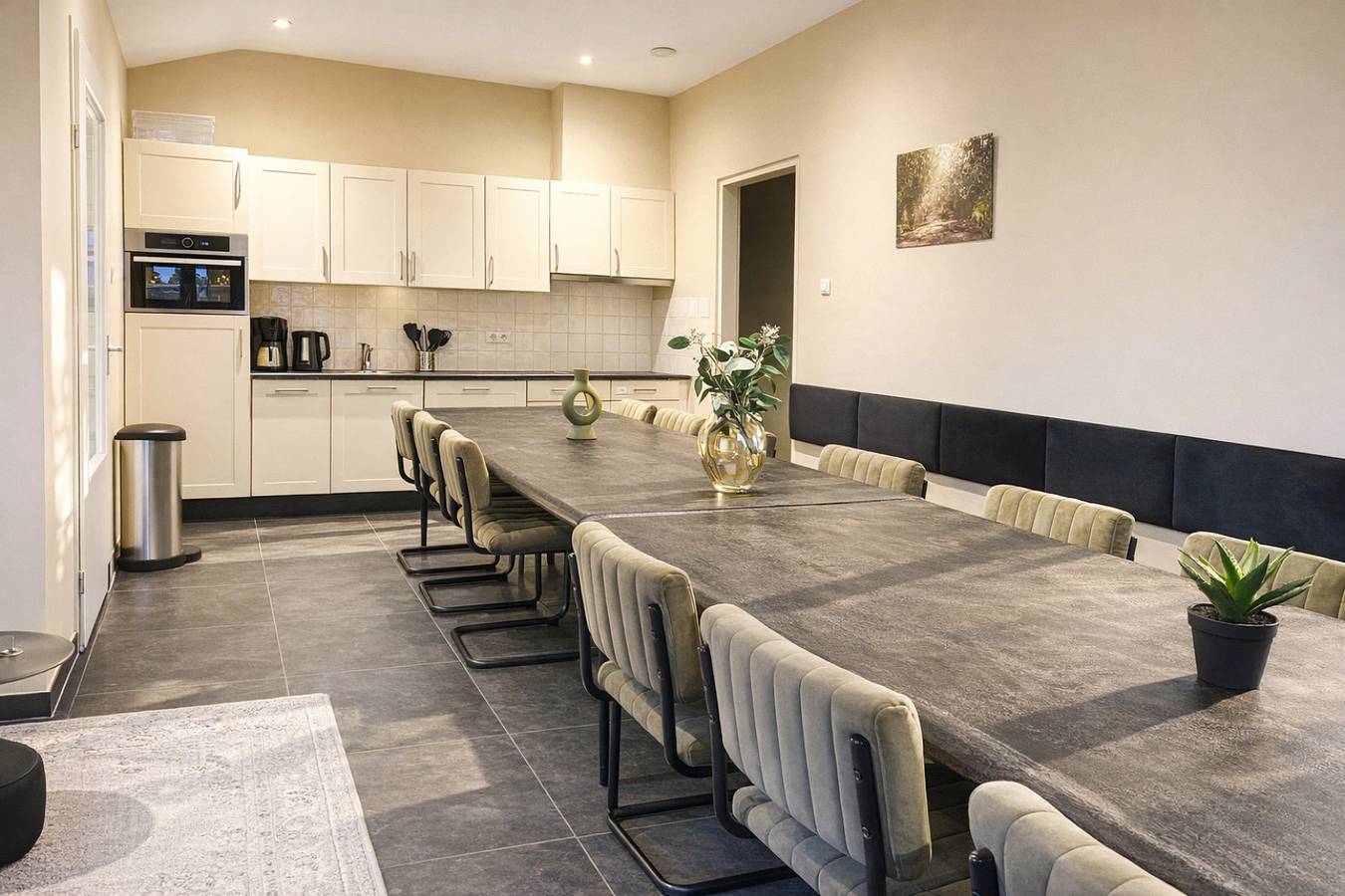 Geräumige Gruppenunterkunft für 14 Personen mit Sauna und Spielplatz in Nordholland. in Graft-De Rijp, Holländische Küste