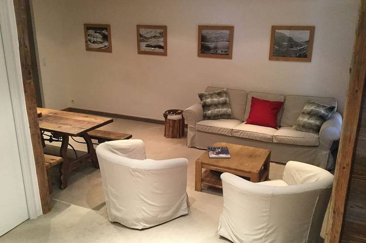 Gîte pour 8 personnes, avec terrasse et jacuzzi dans Office De Tourisme De Tignes Le Lac