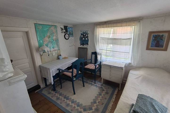 Sonniges Ferienhaus in Seenähe Mit 3 oder 5 Schlafzimmern (Gästehaus zubuchbar ) in Hultsfreds und Umgebung