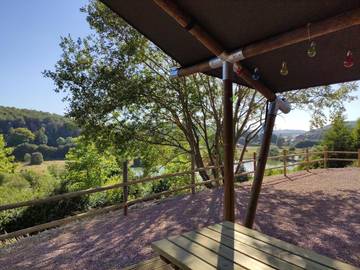 Tente pour 6 personnes, avec jardin et vue ainsi que vue sur le lac et terrasse en Seine-Maritime