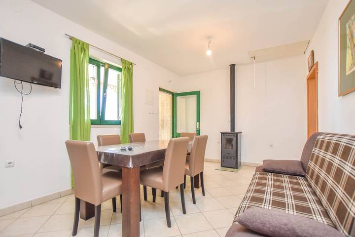 Ferienhaus für 5 Personen, mit Garten in Dobropoljana