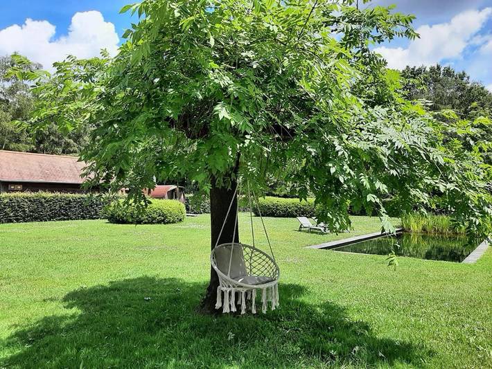 Location de vacances pour 2 personnes, avec Terrasse et Jardin ainsi que Piscine et Sauna à Tessenderlo