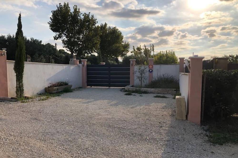 Roulotte Gite de la Mélie in Arles, Côte méditerranéenne (France)