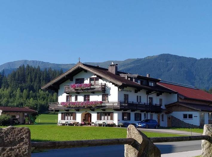 BnB für 3 Personen, mit Balkon und Terrasse sowie Garten und Ausblick in Westendorf (Tirol)