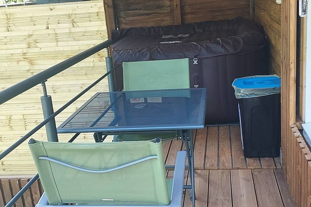 Chalet le Clos des Golferies avec jacuzzi in Blis-et-Born, Périgord Blanc