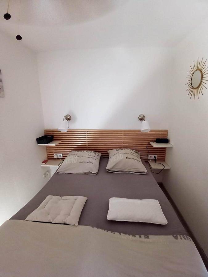 Appartement entier, One-Bedroom Apartment in Frontignan, Côte méditerranéenne (France)