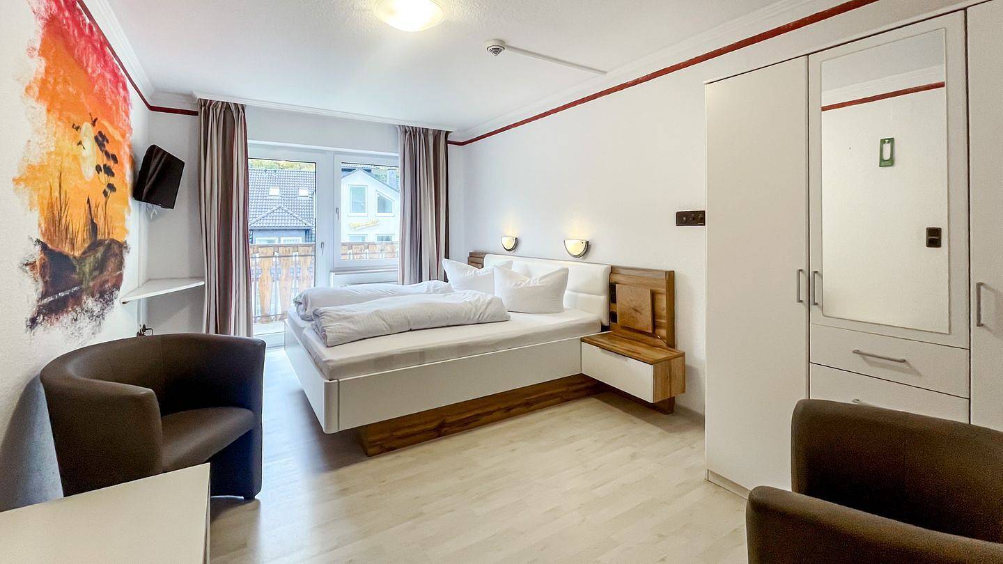 Komfortables und vielseitiges Zimmer –Perfekt für Erholung, Arbeit und Austausch in Züschen, Winterberg