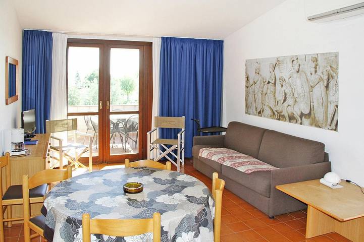Ferienwohnung für 2 Personen, mit Pool und Garten sowie Balkon und Kinderpool in Moniga del Garda - 2